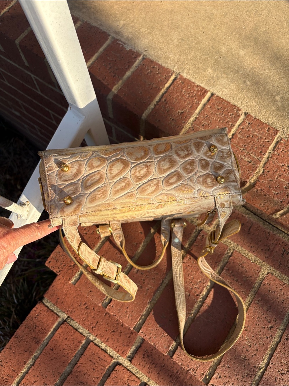 Brahmin Backpack 11 x. 9.5 x 3 - Picture 8 of 16